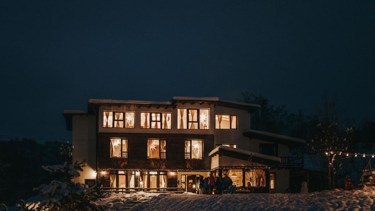 Talhaus Hotel Vişeu de Sus Buitenkant foto