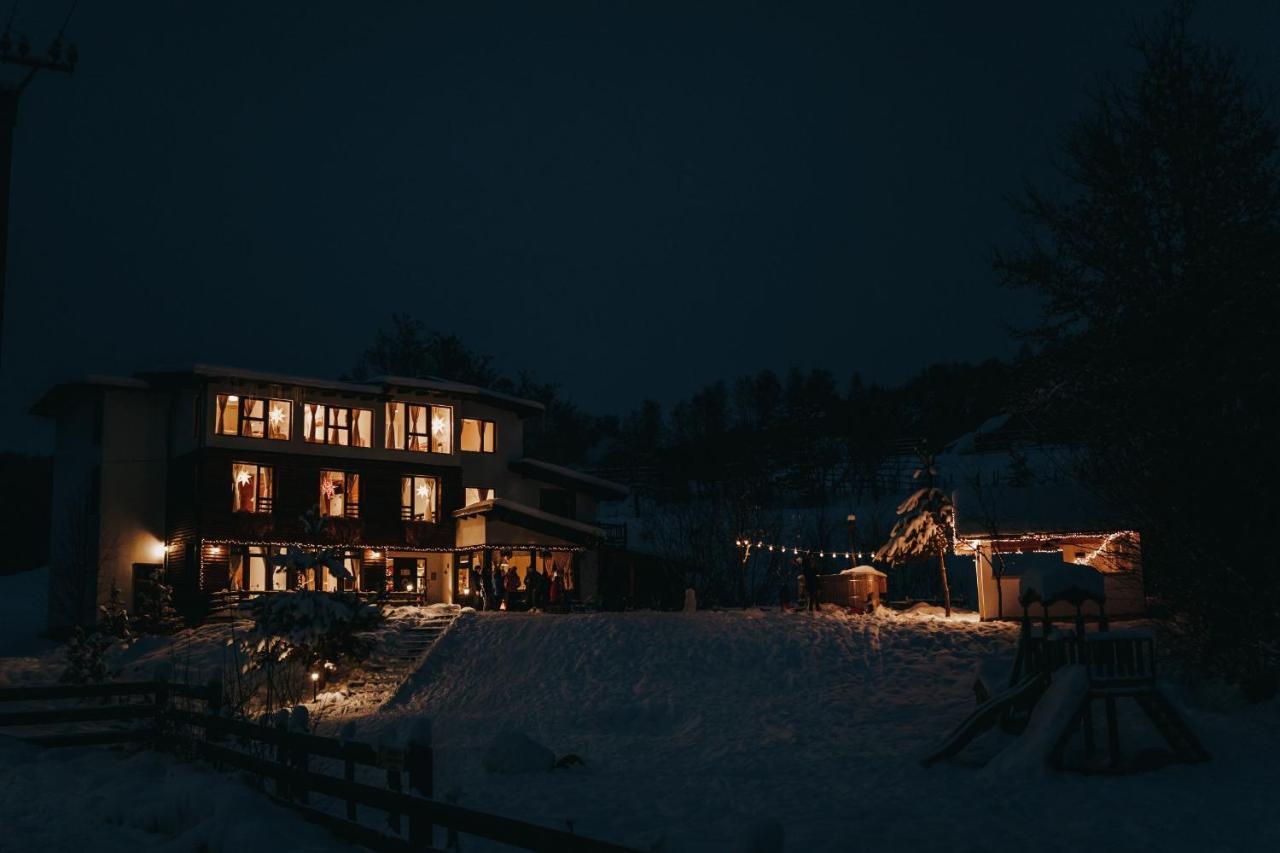 Talhaus Hotel Vişeu de Sus Buitenkant foto